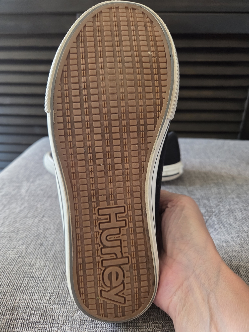 HURLEY Chloe Womens Black Canvas Slip-On Sneakers Size 7.5 - Picture 8 of 9